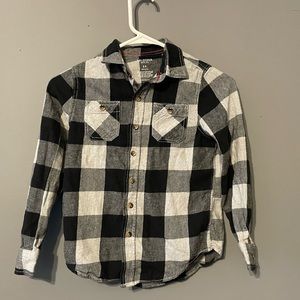 TWO LONG SLEEVE SHIRTS (8)